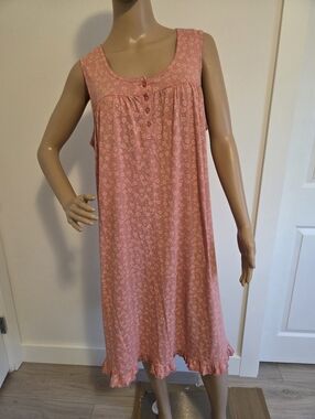 Vintage Vanity Fair Pink Ditsy Floral Nightgown